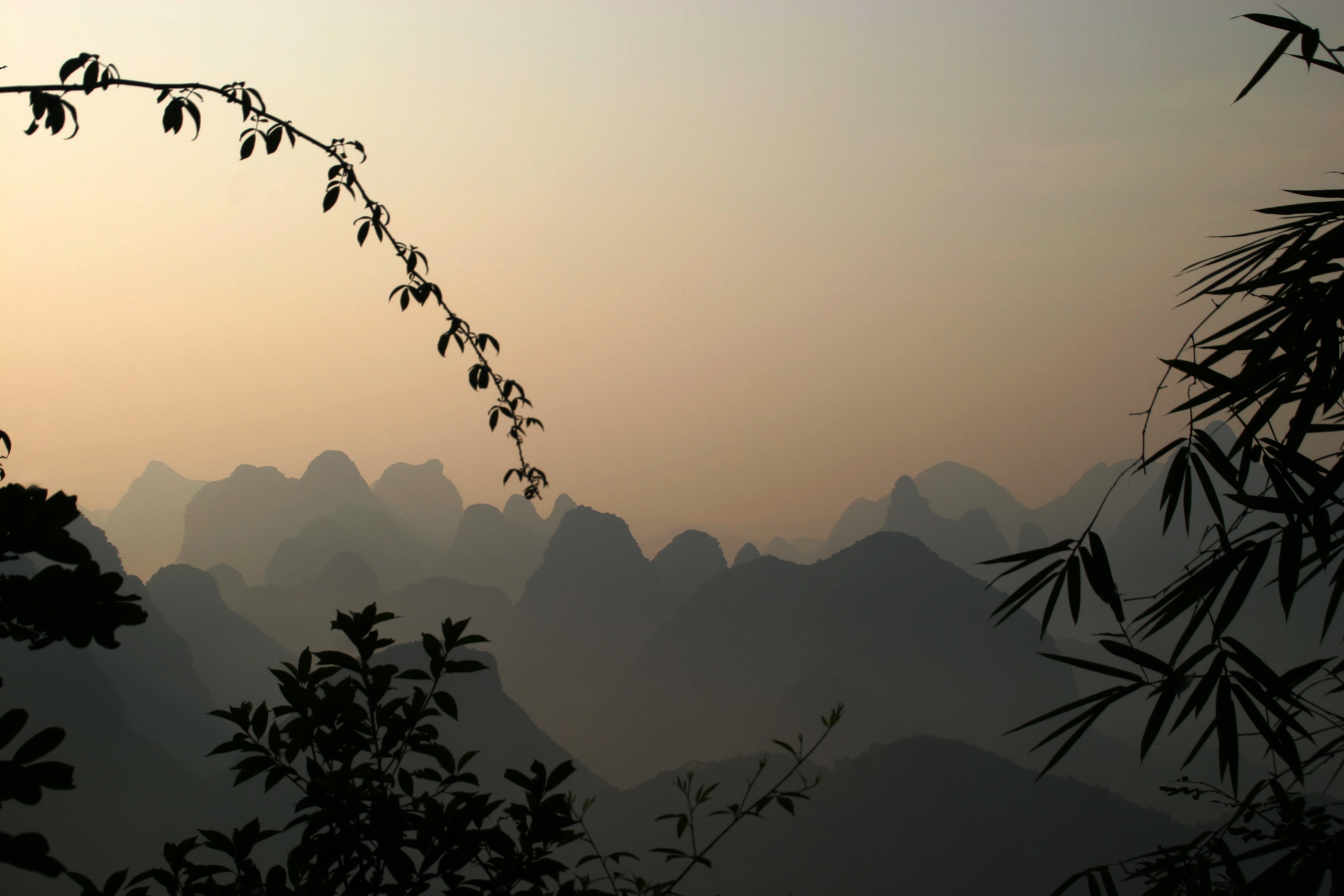 Tour de 17 días por el Norte y Sur de China con Ruta de Avatar salida los martes desde Pekín