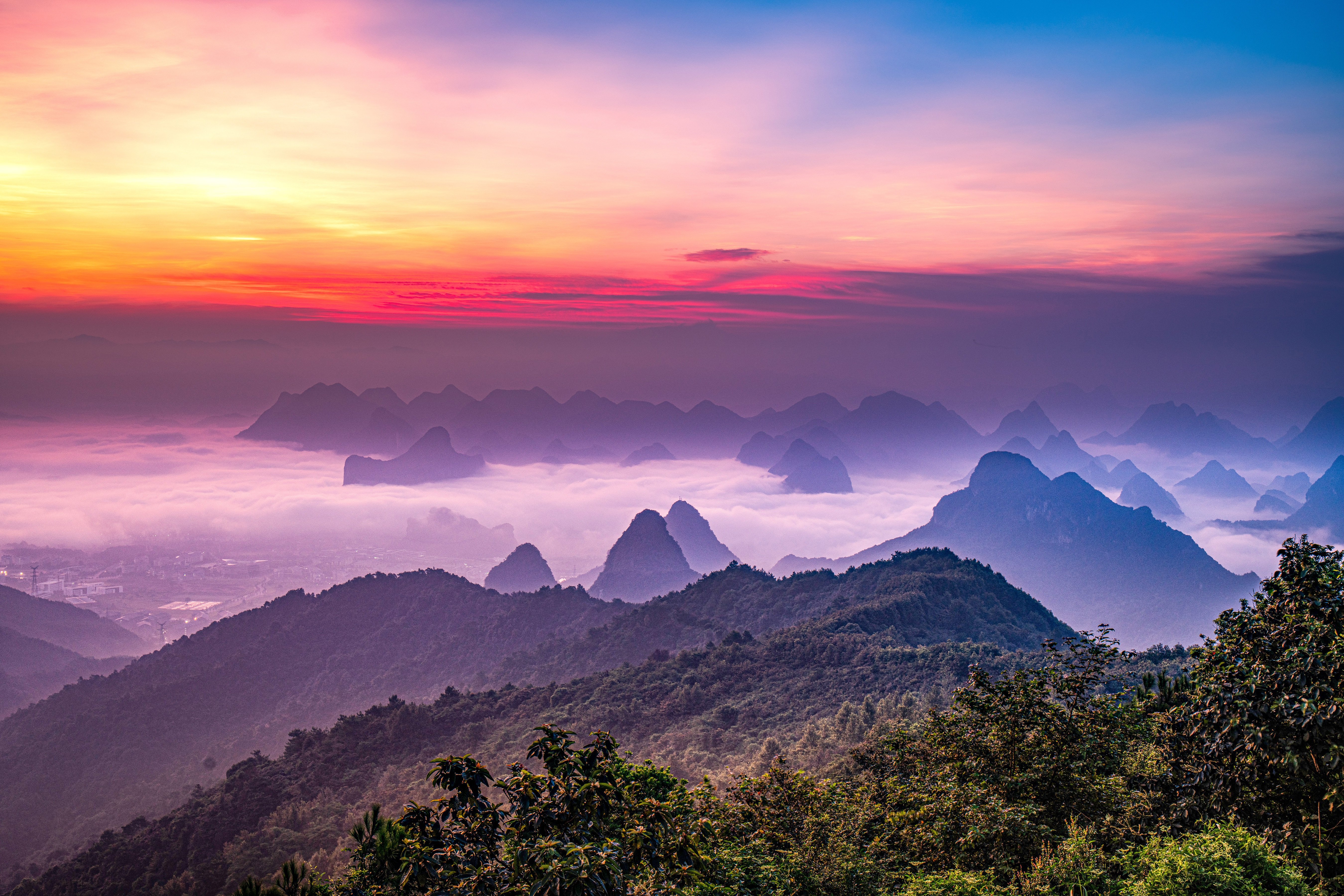Tour de 21 días por Norte y Sur de China fin Hong Kong con salida los viernes desde Pekín