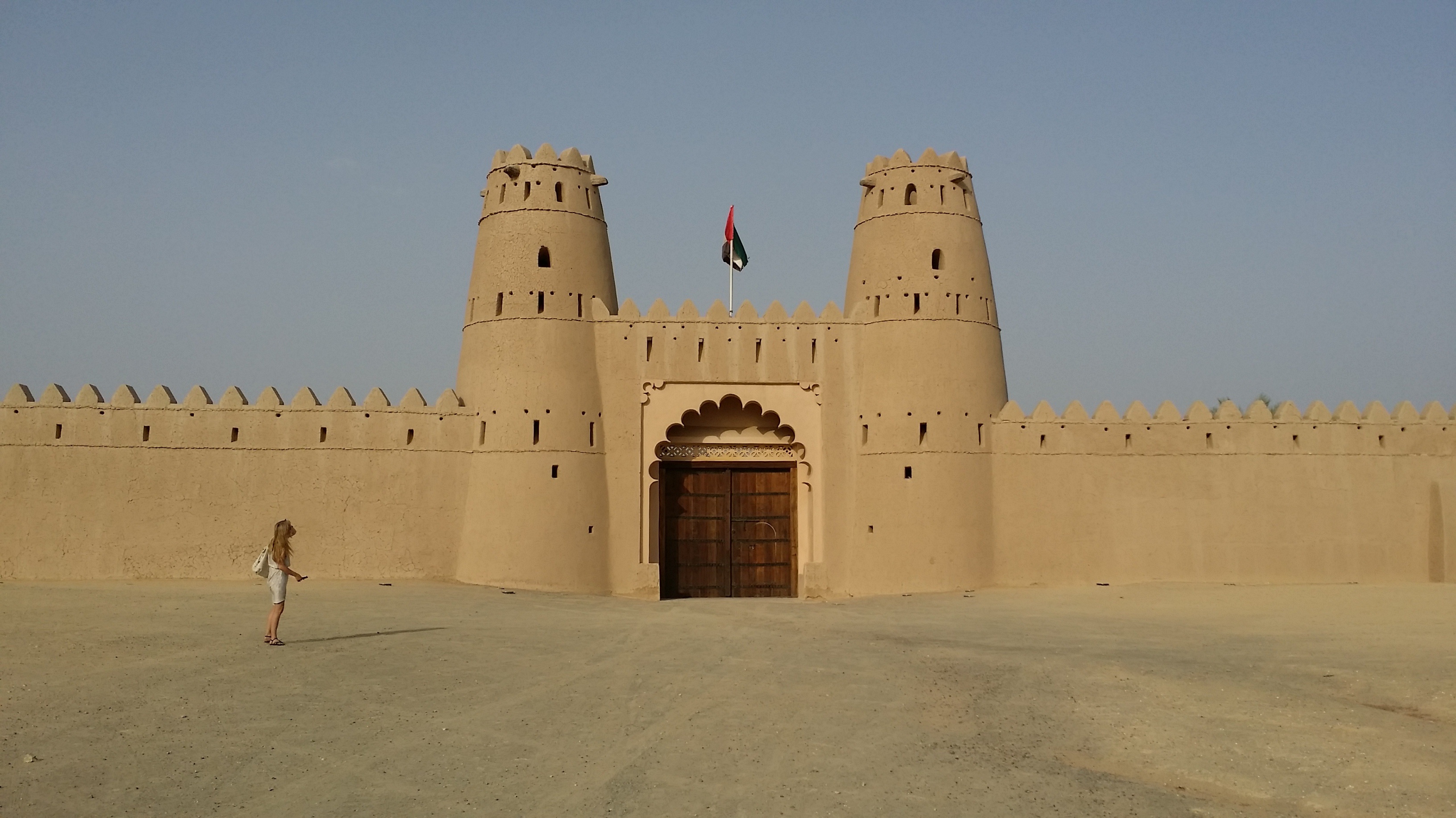 Tour de 6 días a Érase una vez dos Emiratos salida desde Dubái